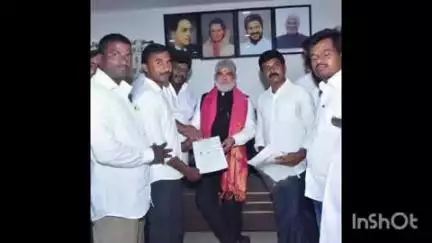 నవాబ్​పేట: వికారాబాద్‌ మండలానికి చెందిన 30 మందికి సీఎంఆర్‌ఎఫ్‌ చెక్కులు పంపిణీ చేసిన స్పీకర్