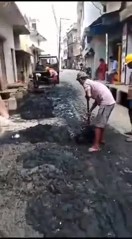 नगर पालिका अध्यक्ष सना मामून के निर्देश अनुसार शहर के विभिन्न वार्डो मे सफाई कार्य चरम सीमा पर चल रहा है.