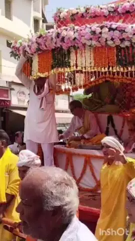 भरतपुर: शहर के मुख्य बाजार में निकाली गई भगवान जगन्नाथ की शोभायात्रा, व्यापारियों ने किया स्वागत