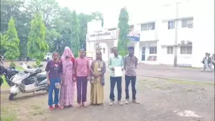 सागर नगर: रजौली की ग्राम कोटवार के परिजनों को बंधक बनाकर घर में तोड़फोड़ करने के लोधी परिवार पर लगे आरोप, SP से की गई की शिकायत
