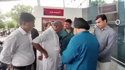खुडैल: इंदौर में दिग्विजय सिंह का बड़ा बयान, कहा- देश में 11 वर्षों से अघोषित आपातकाल, भाजपा ने ज़्यादा...