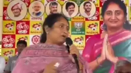 రైతులు చెరువుల్లో మట్టిని తీసుకెళ్లొచ్చు: మంత్రి సవిత