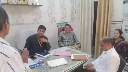 झांसी: पब्लिक एप पर प्रेमनगर नगरीय प्राथमिक स्वास्थ्य केंद्र की खबर दिखाए जाने के बाद लखनऊ से टीम जांच करने पहुंची #jansamasya
