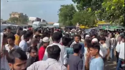 मुज़फ्फरनगर: बिलासपुर कट पर फिर हुआ दर्दनाक हादसा, तीन बाइक सवार दम्पति को मारी टक्कर, एक की मौत, 2 घायल, लोगों ने लगाया जाम