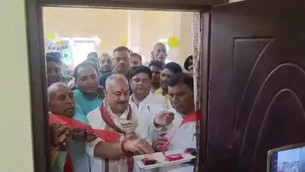 गुरुआ: गुरुआ प्रखंड मुख्यालय में बीस सूत्री कार्यालय का उद्घाटन, योजनाओं की जानकारी मिलेगी आमजन को