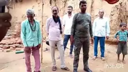 मदनपुर: आजाद बीघा गांव में पत्नी ने प्रेमी के साथ मिलकर पति की हत्या की, पत्नी को किया गिरफ्तार