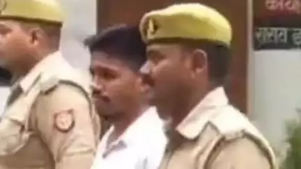 हंडिया: सरायइनायत और एसओजी की टीम ने ₹25 हजार के इनामी को किया गिरफ्तार