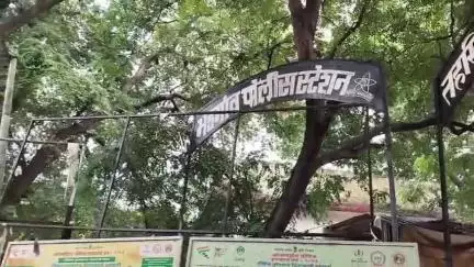 भडगाव: ब्रेक के बाद पुन्हा चोट्यांचे डोके वर,
कजगाव, घुसर्डी, पासर्डीत मध्यरात्री चोरी, सोन्याचा ऐवजसह रोख रक्कम लांबवली,