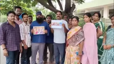 విశాఖపట్నం: జుత్తాడలో 2021 లో పాత కక్షల నేపథ్యంలో ఆరుగురిని హతమార్చిన వ్యక్తికి  ఉరి శిక్ష విధించిన న్యాయస్థానం