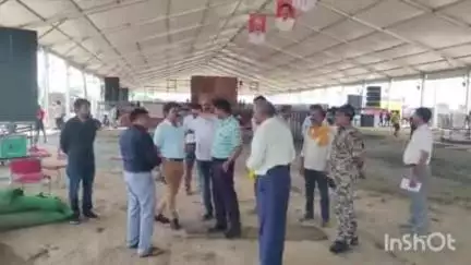 मौ: कैबिनेट मंत्री राकेश शुक्ला एवं कलेक्टर ने दंदरौआ में मुख्यमंत्री के प्रस्तावित कार्यक्रम की तैयारियों का जायजा लिया