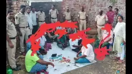 ఉదయగిరి: నర్రవాడలోని పేకాట స్థావరంపై పోలీసుల దాడులు 13 మంది అరెస్ట్ : 50,750 నగదు స్వాధీనం