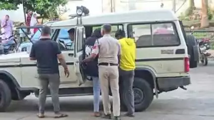बैतूल नगर: कोतवाली पुलिस ने चाकू से हमला कर दो युवकों की हत्या करने वाले 2 आरोपियों को किया गिरफ्तार, भेजा जेल