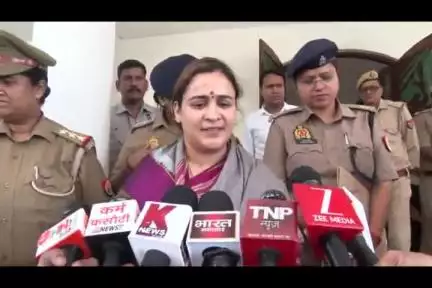 कानपुर: उत्तर प्रदेश महिला आयोग की उपाध्यक्ष ने की जनसुनवाई, कहा- महिला अपराधों में आई कमी, सरकार की संवेदनशीलता का प्रमाण