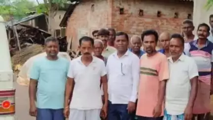 বিনপুর ২: প্রত্যন্ত পাহাড় জঙ্গলে ঘেরা শিমুলপাল এলাকা পরিদর্শনে বিনপুর 2 পঞ্চায়েত সমিতির সভাপতি