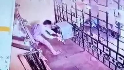 राहुरी: तुळापूर येथे भरदिवसा मंदिरात चोरी करणाऱ्या चोरट्याचे सीसीटीव्ही फुटेज पोलिसांच्या हाती, आरोपीचा शोध सुरू