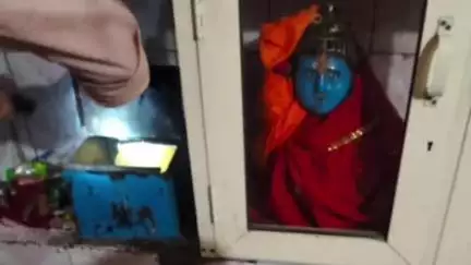 घनारी: डंगोह खास में प्राचीन शिव मंदिर में चोरी, दानपात्र का ताला तोड़कर नकदी चुरा ले गए चोर
