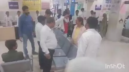 अररिया: सदर अस्पताल में सिविल सर्जन ने किया औचक निरीक्षण, स्वास्थ्य व्यवस्था को लेकर दिए आवश्यक दिशा निर्देश