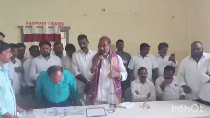 వేములవాడ: పట్టణంలోని లబ్ధిదారులకు కల్యాణలక్ష్మి, షాదీముబారక్, CMRF చెక్కులు పంపిణీ చేసిన ఎమ్మెల్యే ఆది శ్రీనివాస్