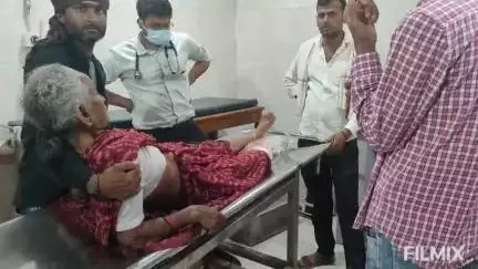 मुरैना: जरेरुआ के पास हाईवे पर अज्ञात वाहन की टक्कर से घायल हुआ सड़क पार कर रहा एक व्यक्ति, अस्पताल में कराया गया भर्ती