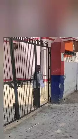 सरधना: राडघना गांव में खरीदी गई जमीन से अधिक भूमि पर दबंग ने किया कब्जा, पीड़ित सरकारी कार्यालय के चक्कर लगा रहा