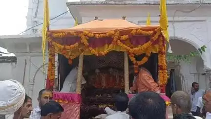 जैसीनगर: ग्राम पड़रई में भगवान जगन्नाथ, बलदाऊ व सुभद्रा रथ से निकले ग्राम भ्रमण पर, जानने प्रजा का हाल