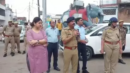 महोबा: आल्हा चौक में त्योहारों से पहले दंगा नियंत्रण के लिए मॉक ड्रिल, प्रशासन ने कसी कानून-व्यवस्था की कमर