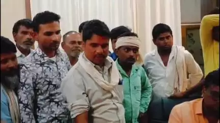 महसी: खैरी गांव के लोग उपेक्षा का दंश झेल रहे, विकास की किरण नहीं पहुंची, बीडीओ और ब्लाक प्रमुख से की शिकायत