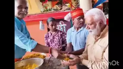 नरसिंहगढ़: जगदीश मंदिर से निकली जगन्नाथ यात्रा, रथ के आगे झाडू लगाते हुए चले श्रद्धालु, मंदिर के जीर्णोद्धार के लिए ₹11 लाख स्वीकृत