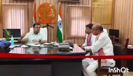 अकबरपुर: टांडा विधायक ने डीएम से मुलाकात की, मदरसा ध्वस्त करने की कार्रवाई रोकने समेत कई अन्य मुद्दों पर चर्चा की