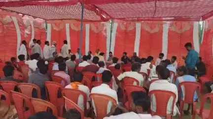माडा: ग्राम जोगियानी में देवसर विधायक ने लगाई चौपाल, सुनी जनता की समस्याएँ