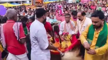 कुरडेग: कुरडेग के कुटमाकछार में भगवान जगन्नाथ की रथ यात्रा धूमधाम से निकाली गई, उमड़ी भीड़