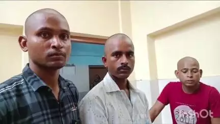 বর্ধমান ১: সেহারাবাজার থেকে মোটরসাইকেলের চড়ে মোগলমারি যাবার পথে শ্রীধরপুর এলাকায় লরির সঙ্গে ধাক্কায় মৃত্যু হল যুবকের