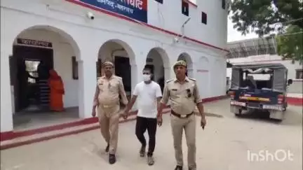 महसी: बड़हिन पुरवा से दहेज हत्या के मामले में खैरीघाट थाने की पुलिस ने एक आरोपी को किया गिरफ्तार, भेजा न्यायालय