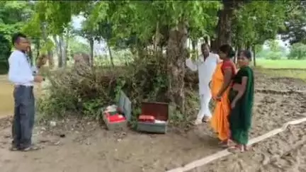 रजौली: धामुचक गांव में एक ही रात दो घरों में चोरी, 13 लाख के गहने और नकदी चुराई, एक महिला को कमरे में बंद किया गया