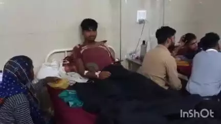 गुना नगर: मुहाल कॉलोनी गांव में हेड पंप का पानी पीने से कई लोग बीमार, दो महिलाओं की मौत, गुना अस्पताल में भर्ती