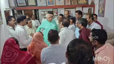 होशंगाबाद नगर: साकेत नगर स्थित कार्यालय में विधायक ने आम लोगों से मुलाकात कर उनकी समस्याएँ सुनीं