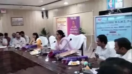 अमरोहा: अमरोहा कलेक्ट्रेट में मनाया गया अंतरराष्ट्रीय सूक्ष्म, लघु एवं मध्यम उद्यम दिवस