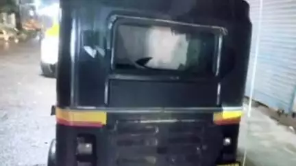 ಪುತ್ತೂರು: ನಿಲ್ಲಿಸಿದ್ದ ರಿಕ್ಷಾದ ಗಾಜು ಇದ್ದಕ್ಕಿದ್ದಂತೆ ಪುಡಿಪುಡಿ: ಸ್ಥಳದಲ್ಲಿ ನಡೀತು ವಾಗ್ಯುದ್ಧ!