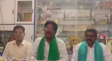 ఆర్మూర్: మంత్రి అమిత్ షా బహిరంగ సభను విజయవంతం చేయాలని పిలుపునిచ్చిన పసుపు రైతుల సంఘం రాష్ట్ర అధ్యక్షుడు నరసింహ నాయుడు