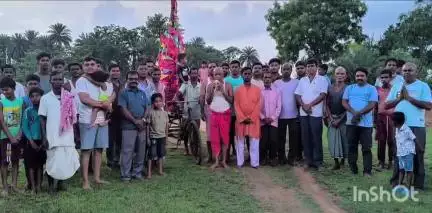 मसलिया: मसलिया प्रखंड के गुमरो गांव में रथयात्रा पर्व धूमधाम से मनाया गया