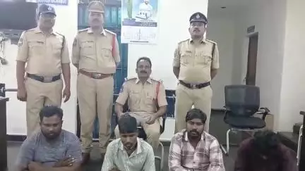 పటాన్​​చెరు: బొల్లారంలో బైకులను చోరీ చేస్తున్న  ముగ్గురు నిందితులను రిమాండ్ కు తరలింపు బొల్లారం సిఐ రవీందర్ రెడ్డి