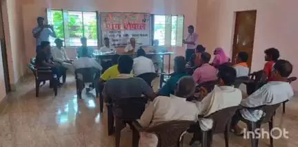 धामपुर: नहटौर क्षेत्र के गांव पहाड़पुर बूढ़पुर में आयोजित ग्राम चौपाल में सरकार ने जनकल्याणकारी योजनाओं की दी जानकारी