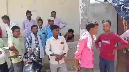 सीतापुर: मुर्थना में संदिग्ध अवस्था में गर्भवती महिला की हुई मौत, मायके वालों ने लगाया लापरवाही का आरोप