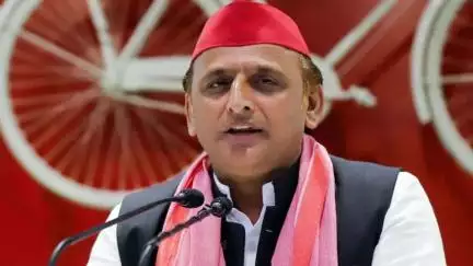 हम लोग आउटसोर्स खत्म करेंगे और पक्की नौकरी देंगे: अखिलेश यादव