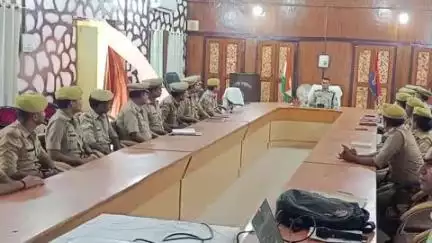 गोंडा: पुलिस लाइन सभागार में साइबर अपराधों से जागरूकता के लिए साइबर प्रशिक्षण कार्यशाला का आयोजन, साइबर एक्सपर्ट रहे मौजूद