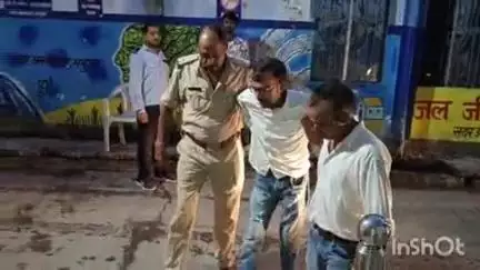 भभुआ: नगरपालिका गेट के पास बाइक की टक्कर से पैदल जा रहे एक व्यक्ति घायल, सदर में इलाज जारी