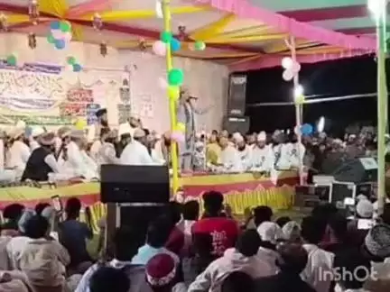 खैरा: गरही थाना क्षेत्र के मिलनी टाँड़ गांव के मदरसे में जलसा पार्टी का आयोजन किया गया