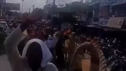 कसिया: कसया में हजारों श्रद्धालुओं ने लिया दर्शन का लाभ, हरि बोल के जयकारों से गूंज उठा नगर