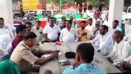 धोरैया: मुहर्रम को लेकर धोरैया थाना परिसर में शांति समिति की बैठक, जुलूस के लिए अखाड़ों को लेना होगा लाइसेंस