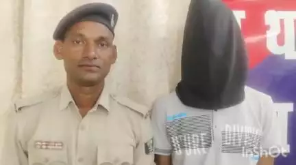 नवादा: नवादा के साइबर थाना में डीएसपी प्रिया ज्योति ने किया खुलासा, एक साइबर अपराधी गिरफ्तार और कई सामान बरामद